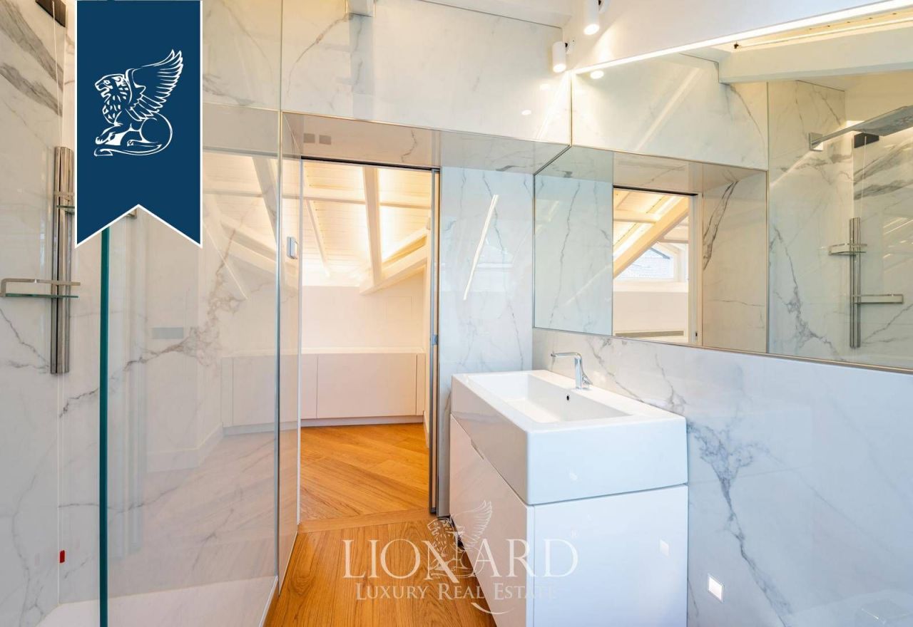 Апартаменты в Комо, Италия, 239 м² - фото 14