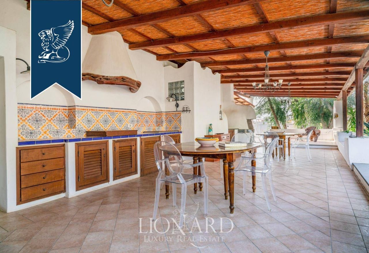 Вилла в Мессине, Италия, 300 м² - фото 14