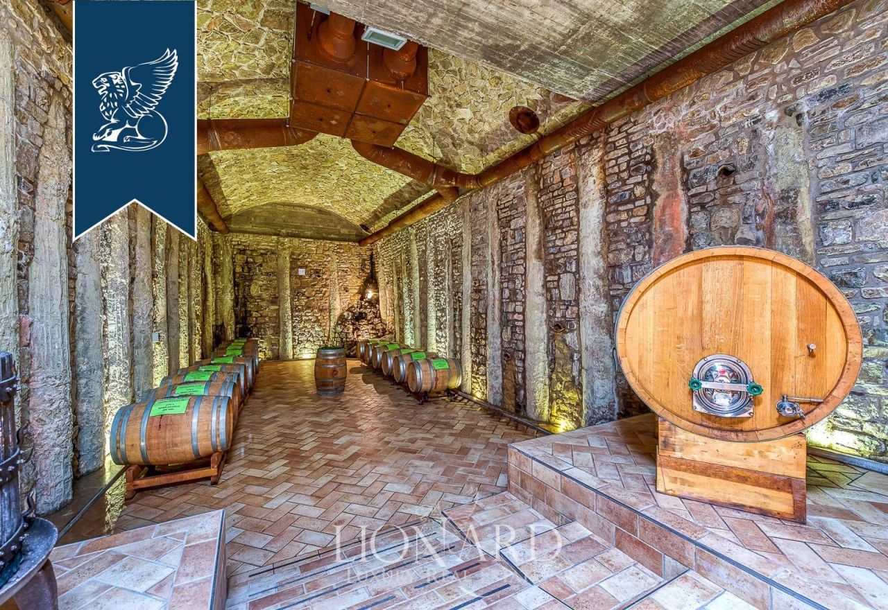 Ферма в Авеллино, Италия, 600 м² - фото 14