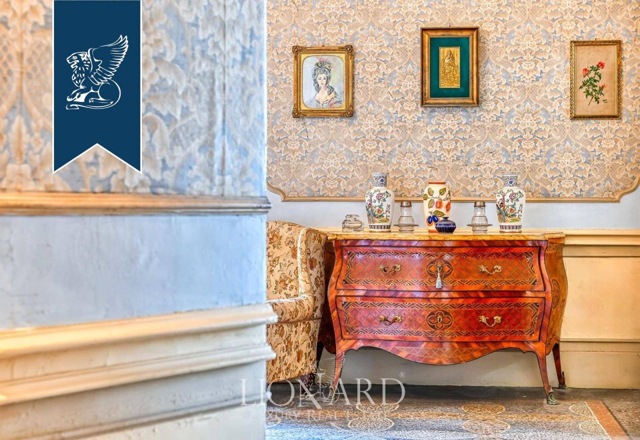 Вилла в Неаполе, Италия, 1 250 м² - фото 14