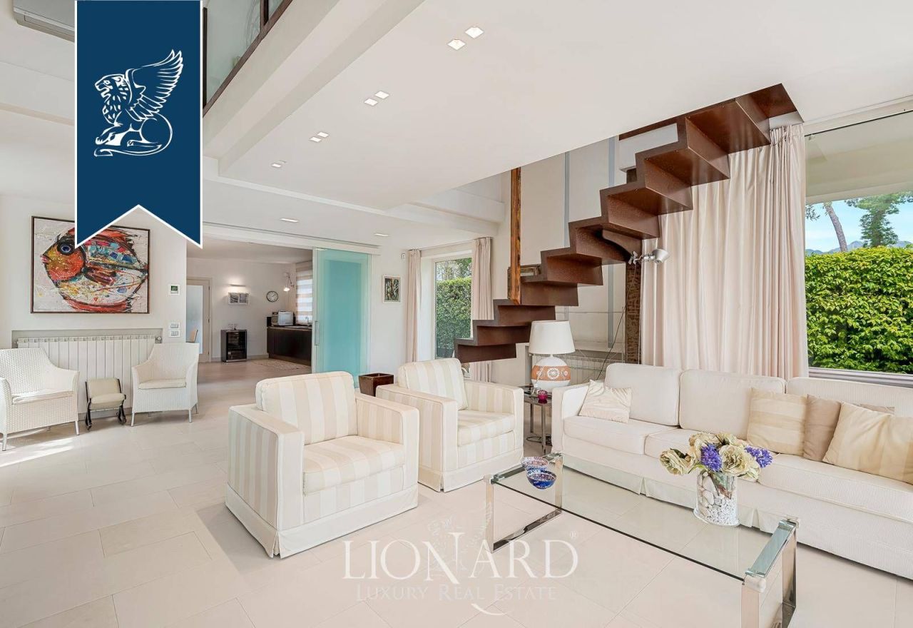 Вилла в Форте деи Марми, Италия, 300 м² - фото 14