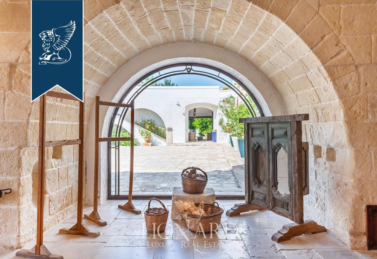 Ферма в Таранто, Италия, 1 000 м² - фото 14