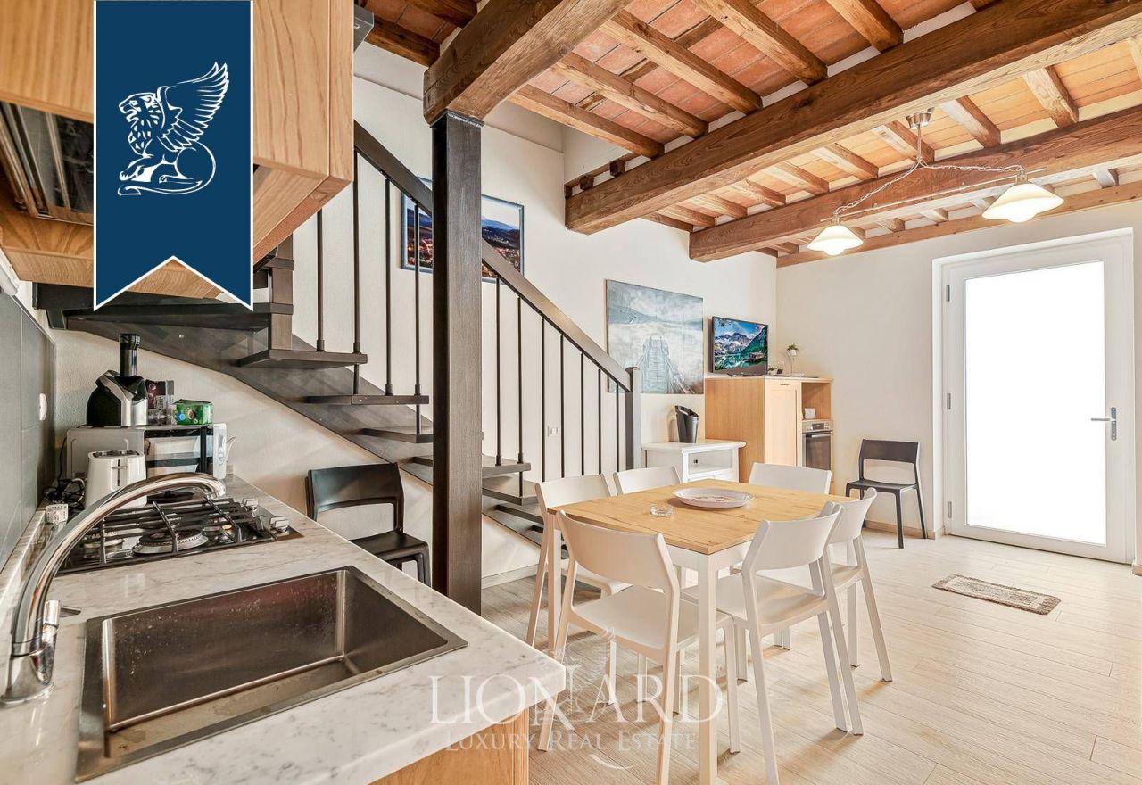 Вилла в Капаннори, Италия, 340 м² - фото 14