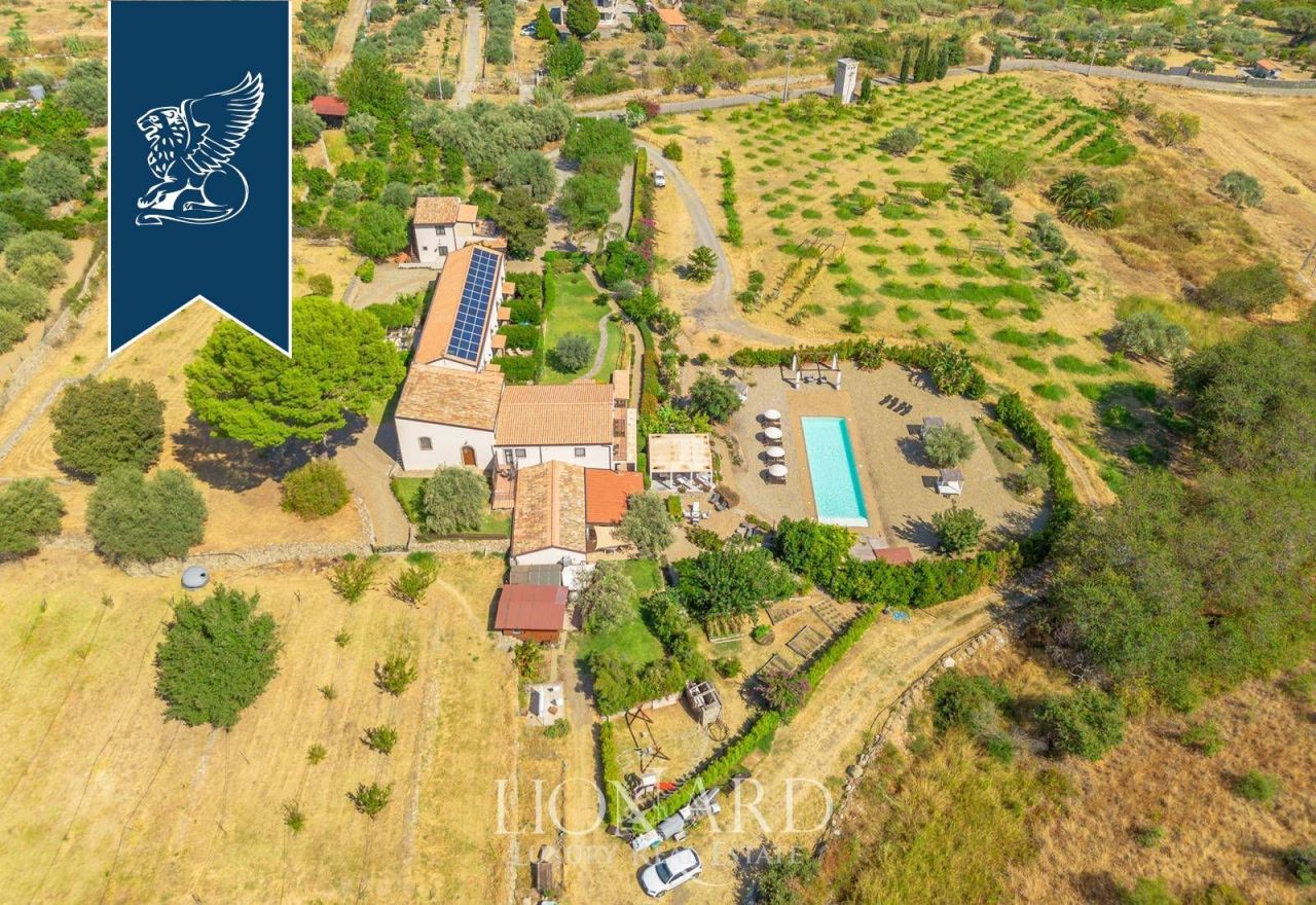Ферма в Катании, Италия, 897 м² - фото 14