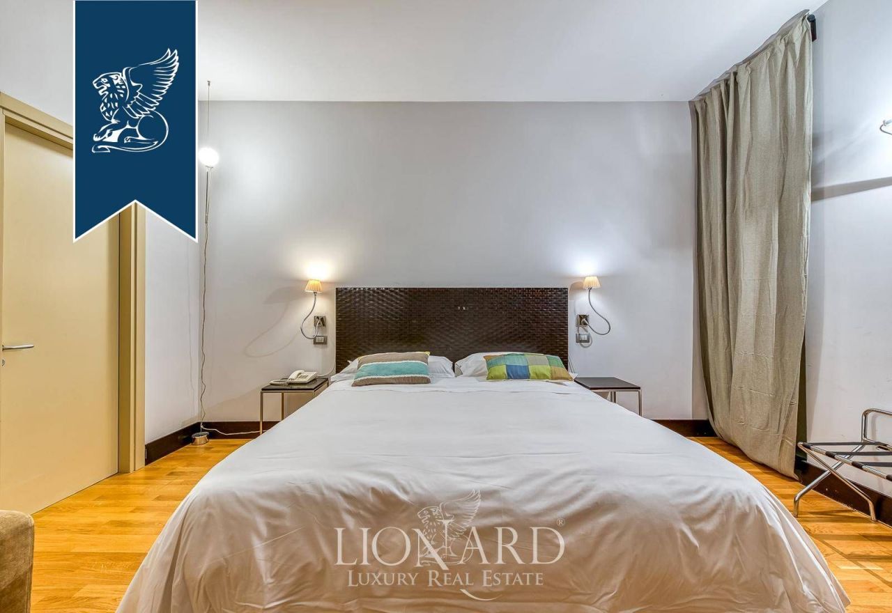 Отель, гостиница в Неаполе, Италия, 600 м² - фото 14