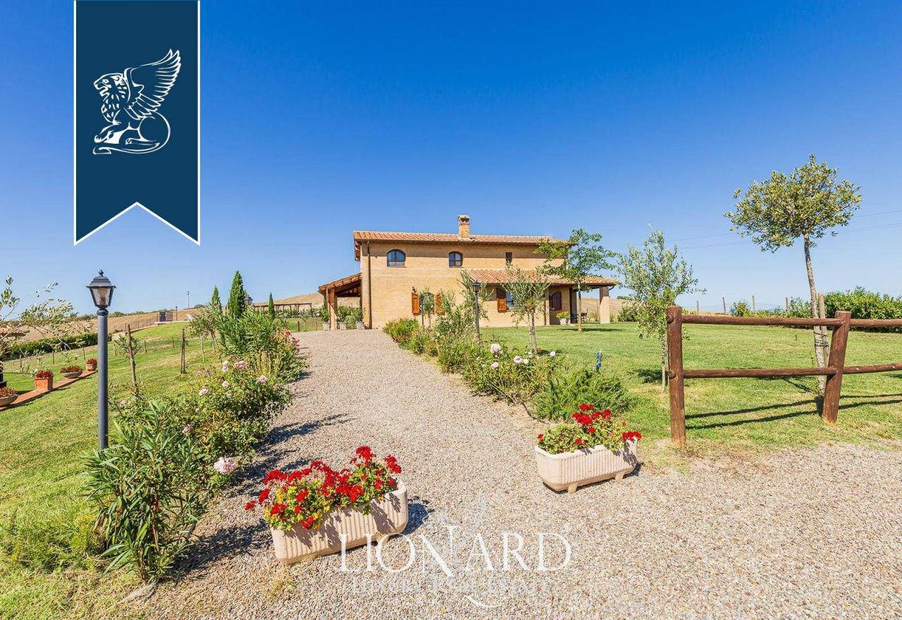 Ферма в Монтальчино, Италия, 1 800 м² - фото 14