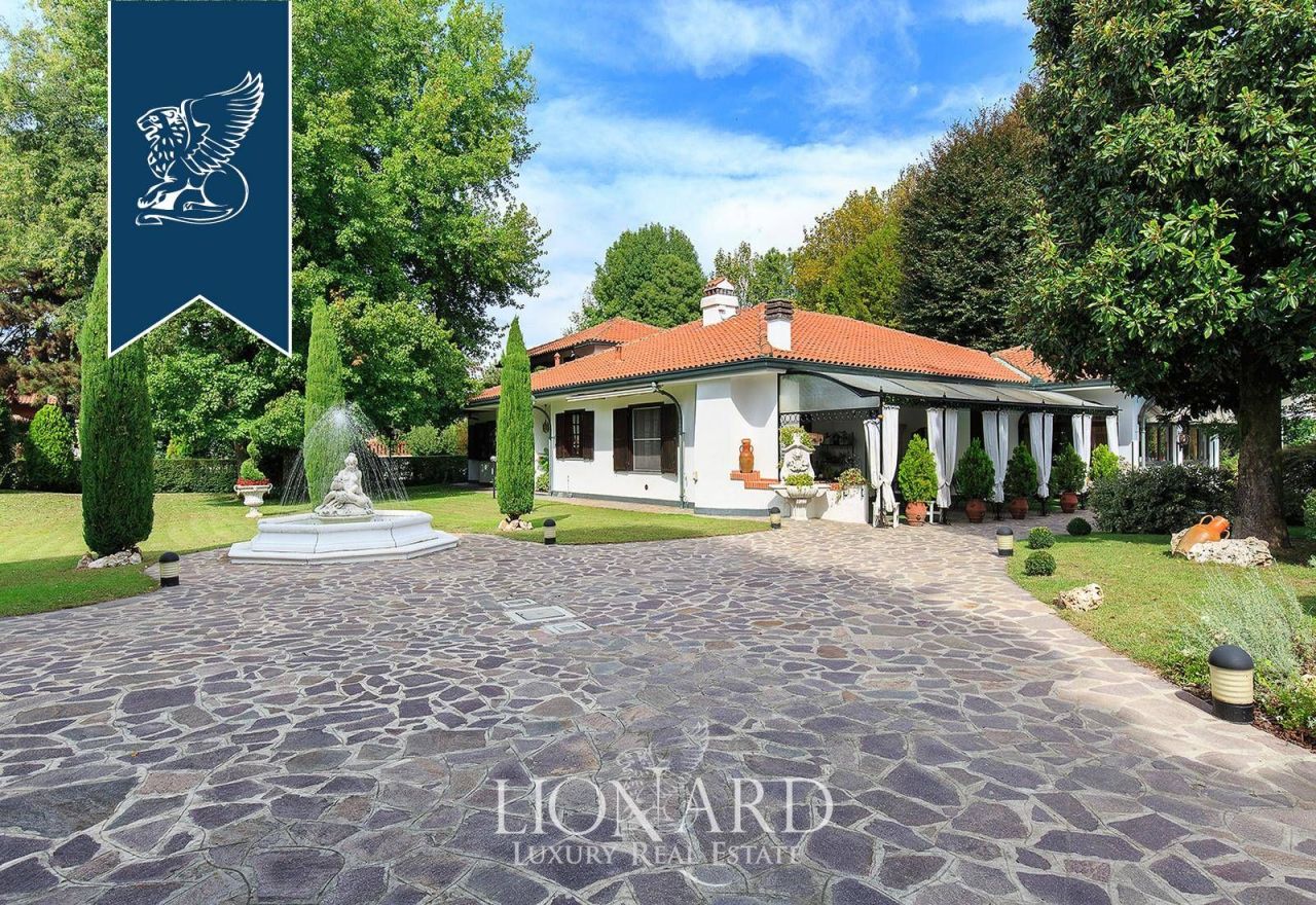 Вилла в Милане, Италия, 380 м² - фото 14