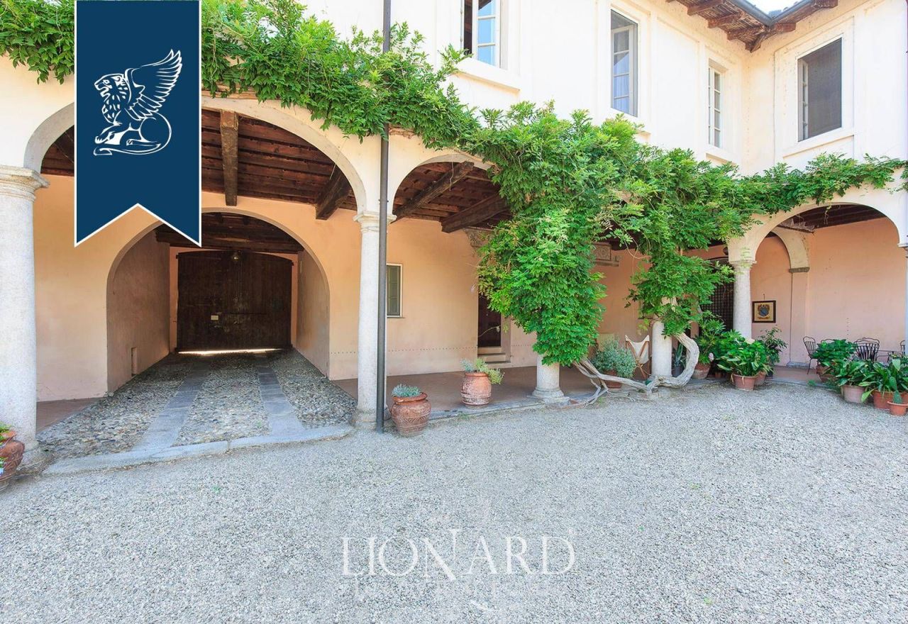 Вилла в Милане, Италия, 1 500 м² - фото 14