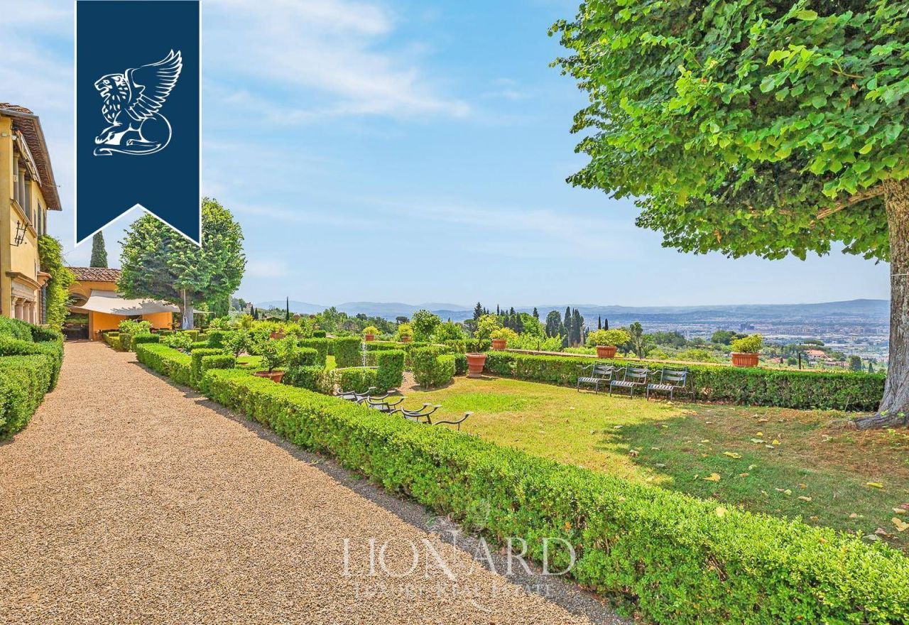 Вилла во Флоренции, Италия, 1 300 м² - фото 14