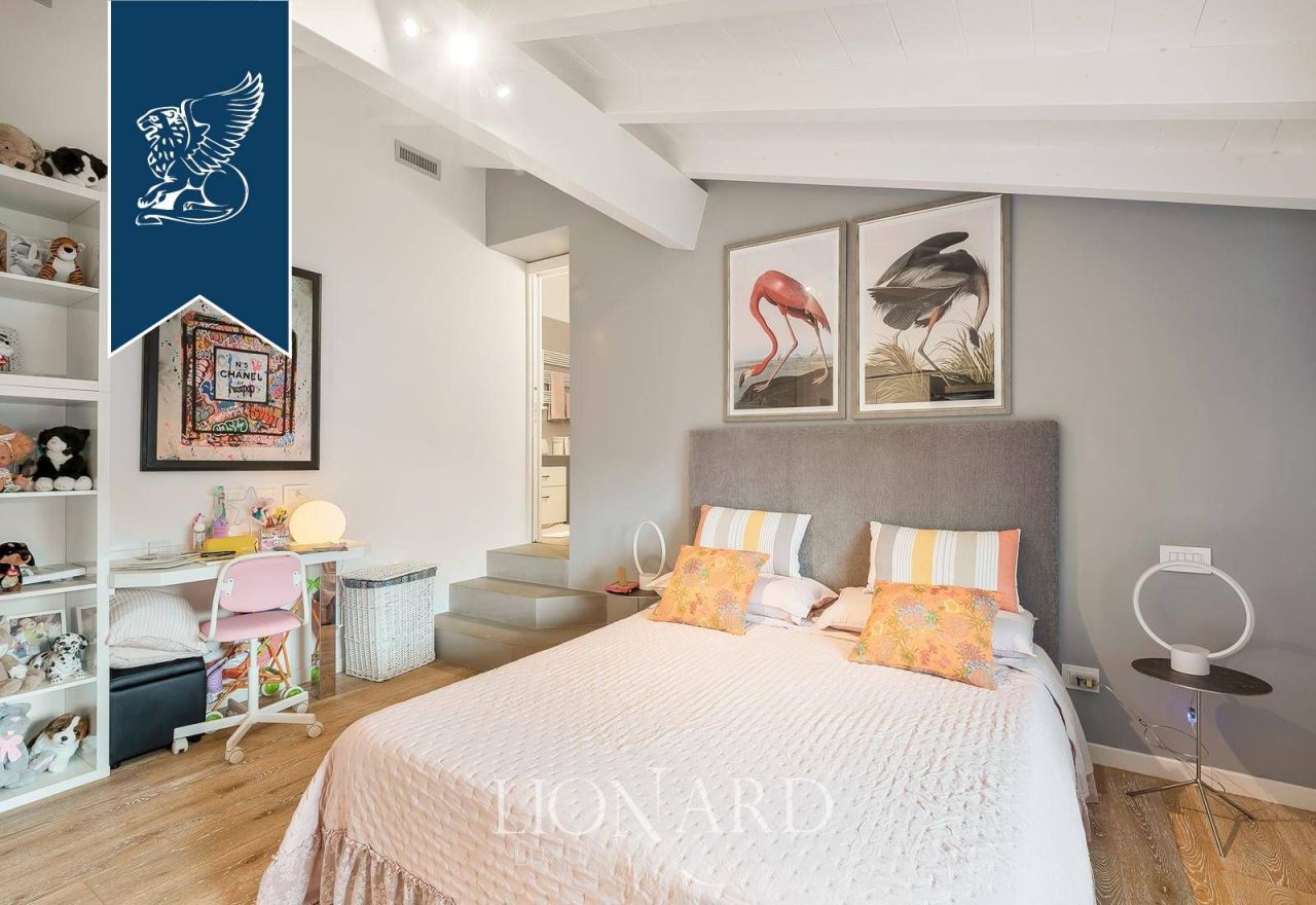 Вилла в Лукке, Италия, 282 м² - фото 14