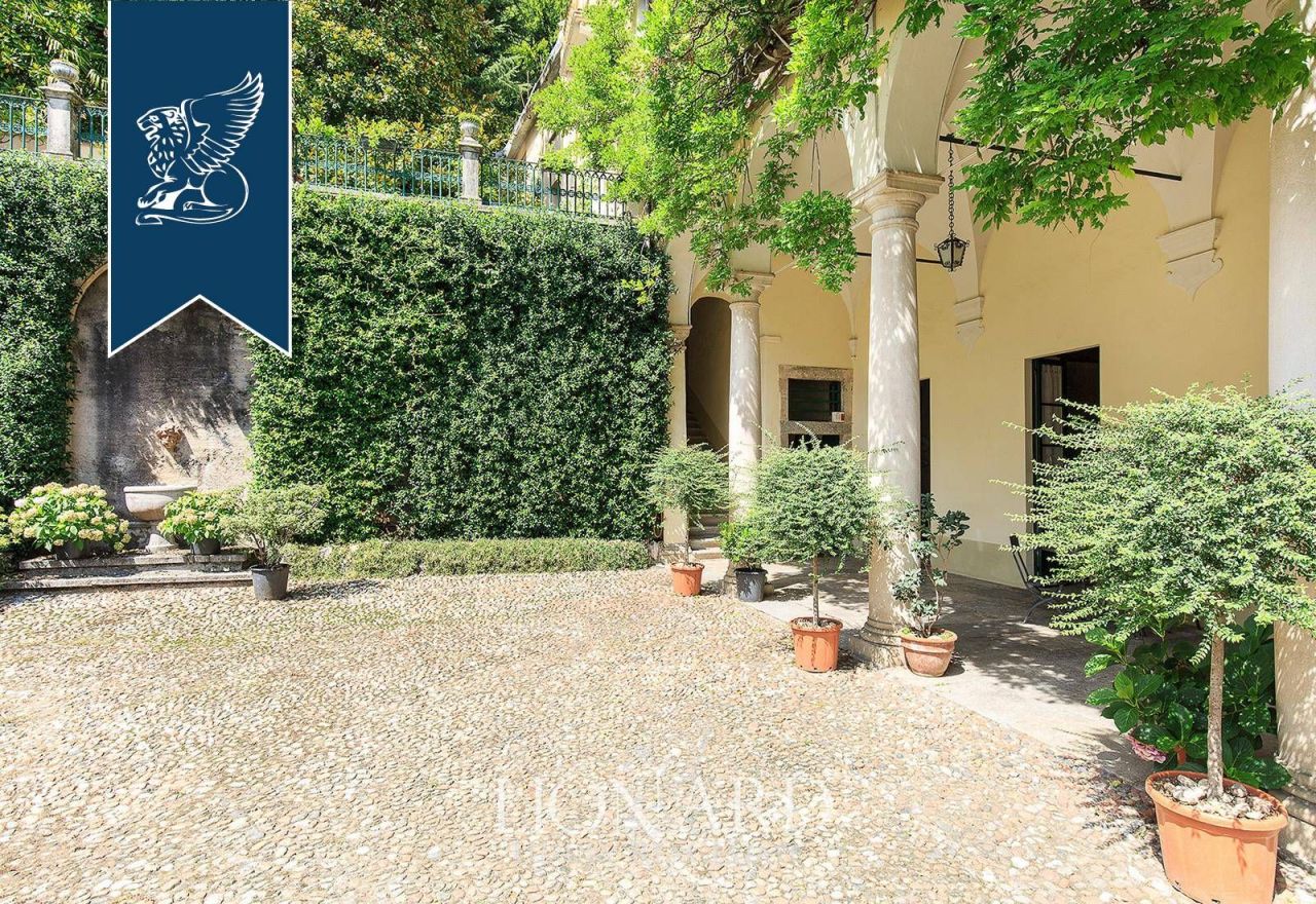 Вилла в Варесе, Италия, 1 000 м² - фото 14