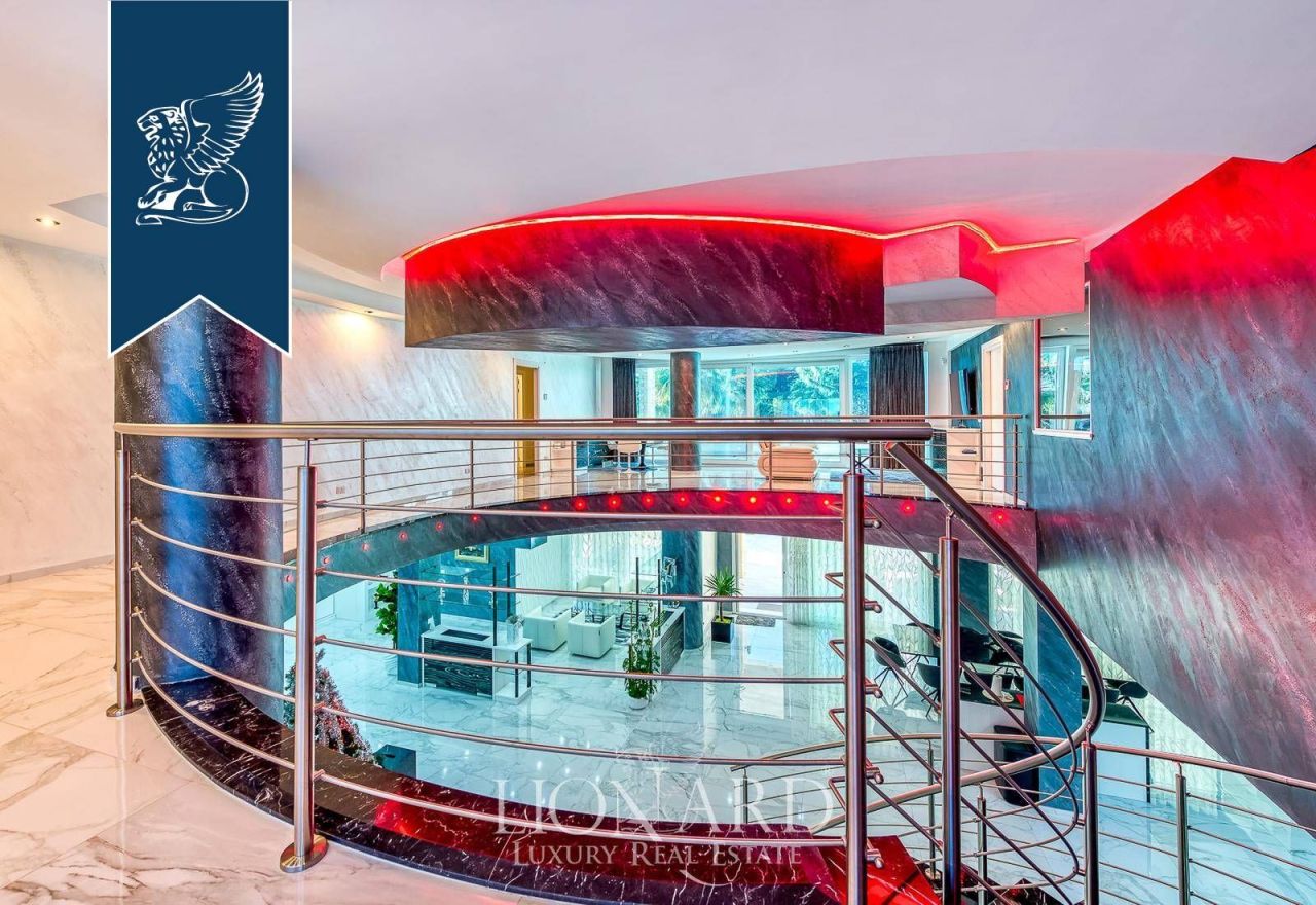 Вилла в Риме, Италия, 803 м² - фото 14