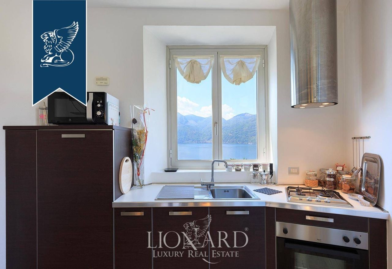 Вилла в Луино, Италия, 700 м² - фото 14