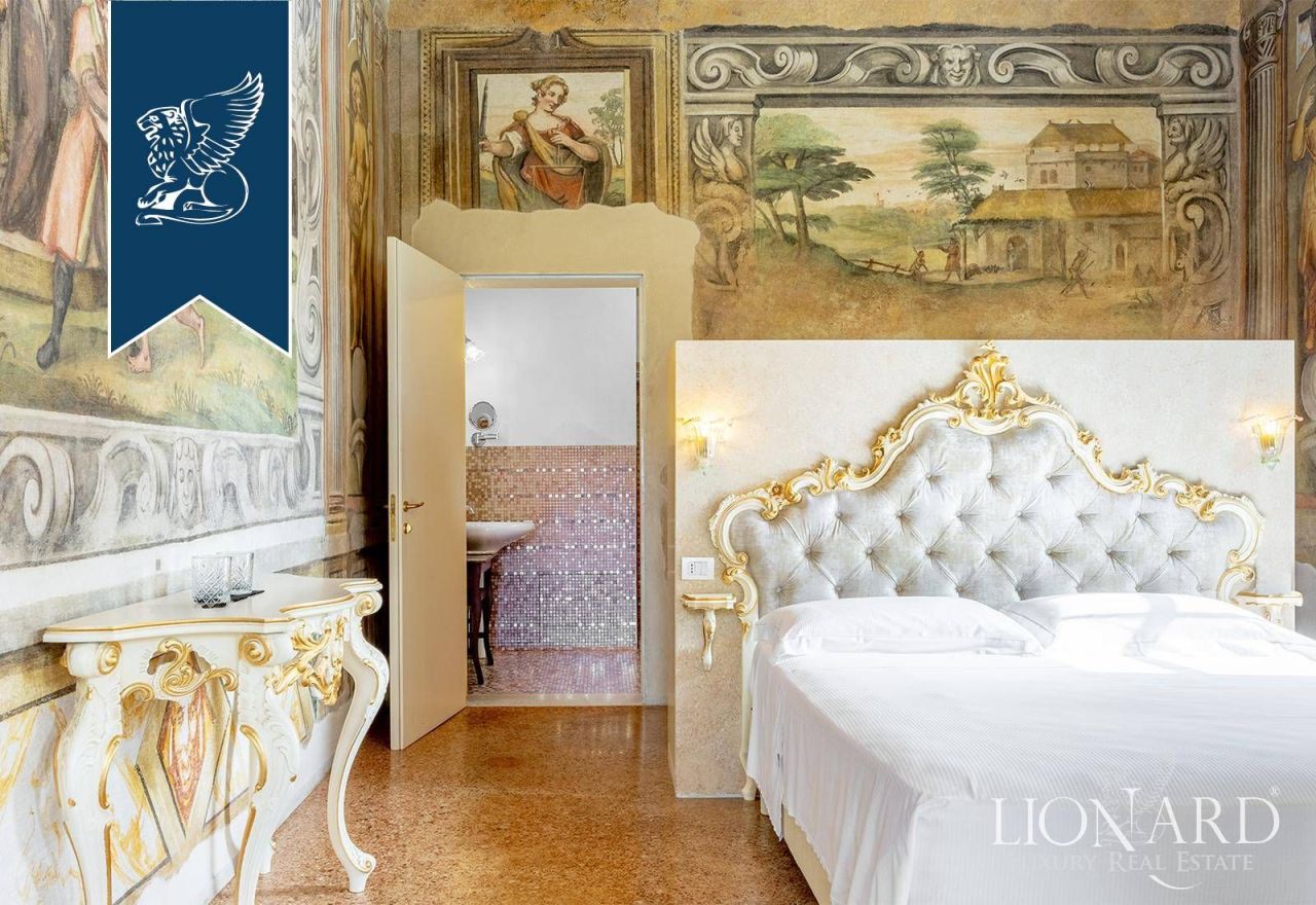 Вилла в Венеции, Италия, 1 600 м² - фото 14