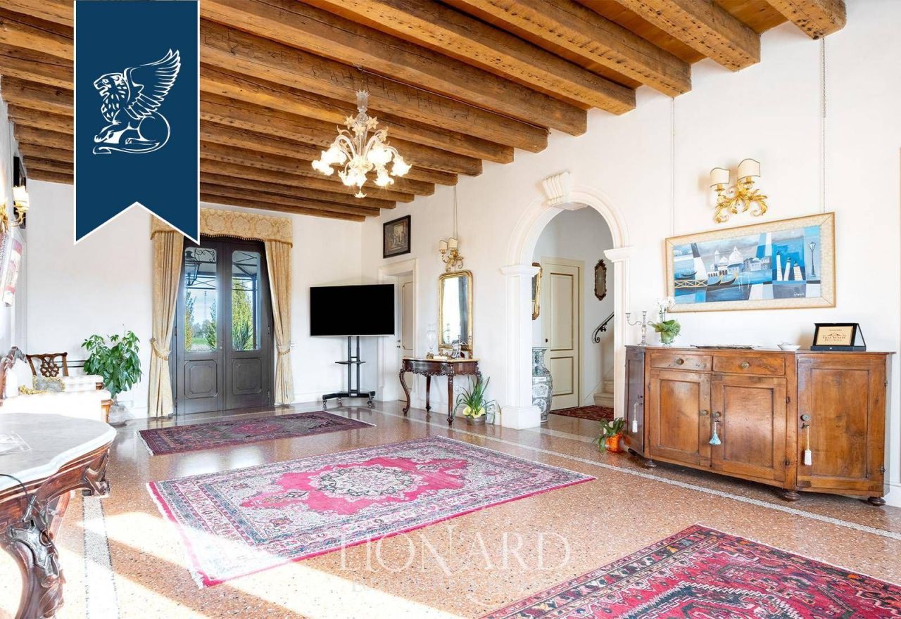 Ферма в Ровиго, Италия, 800 м² - фото 14