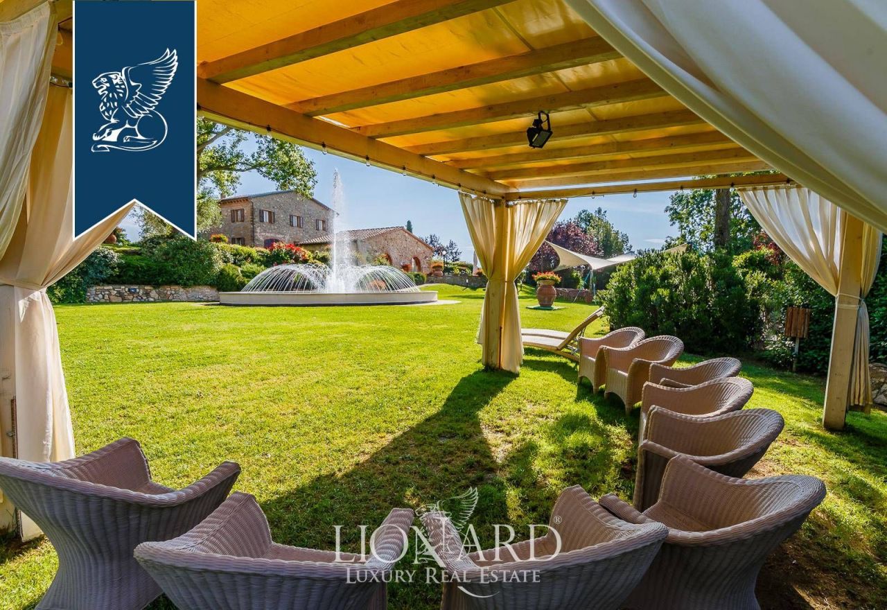 Ферма во Флоренции, Италия, 2 500 м² - фото 14