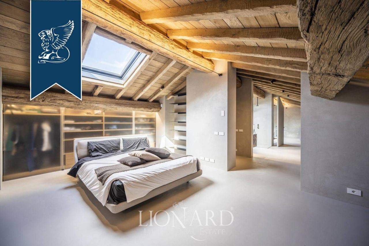 Дом в Пьяченце, Италия, 2 700 м² - фото 14