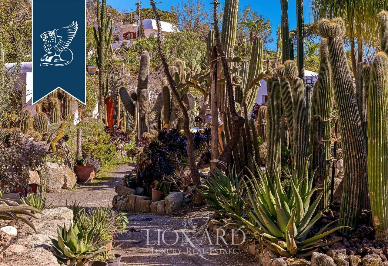 Вилла в Неаполе, Италия, 2 450 м² - фото 14