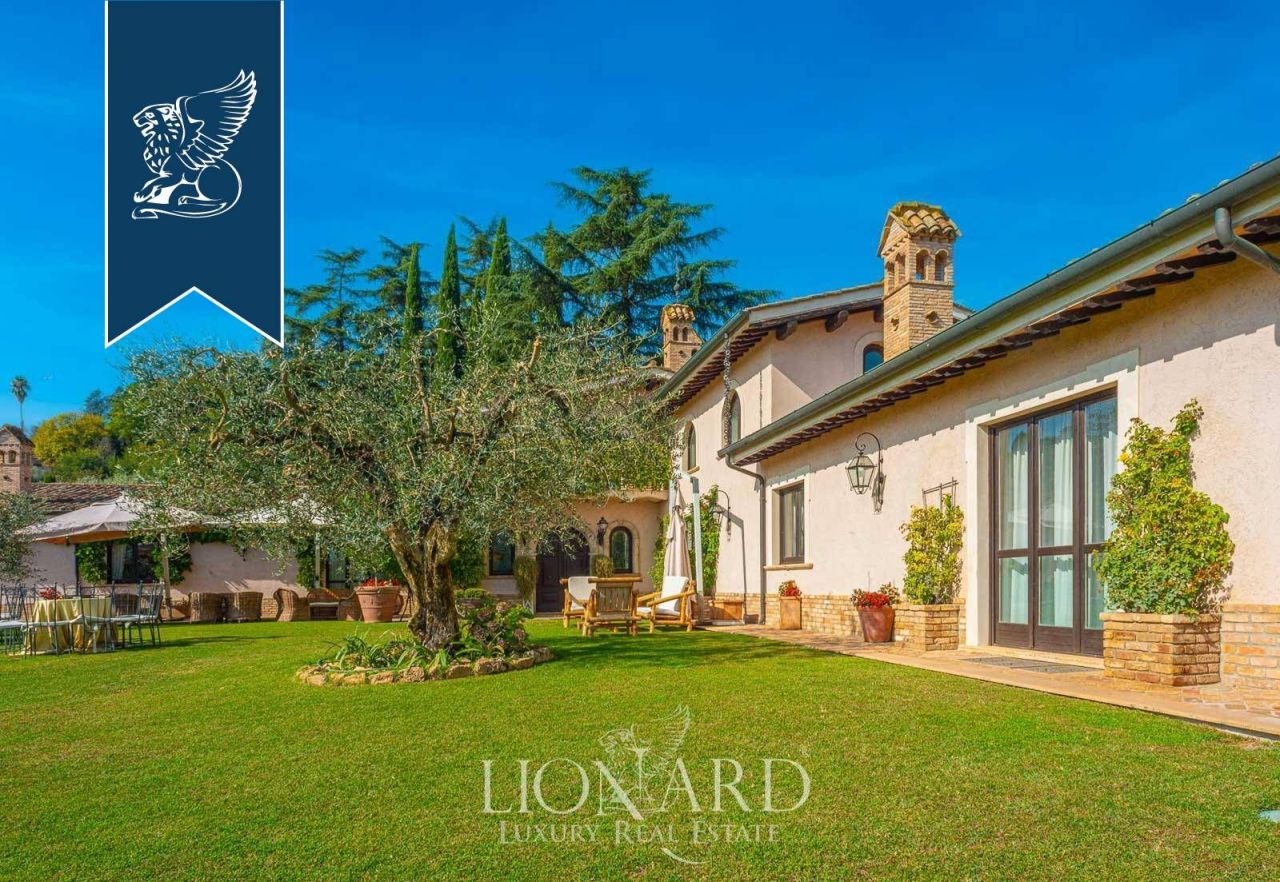 Вилла в Риме, Италия, 1 100 м² - фото 14