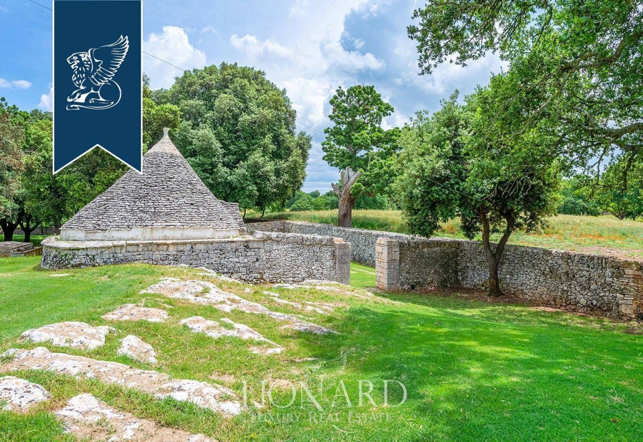 Вилла в Таранто, Италия, 3 850 м² - фото 14