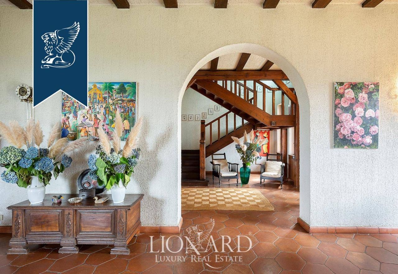 Вилла в Бодьо-Ломнаго, Италия, 1 000 м² - фото 14