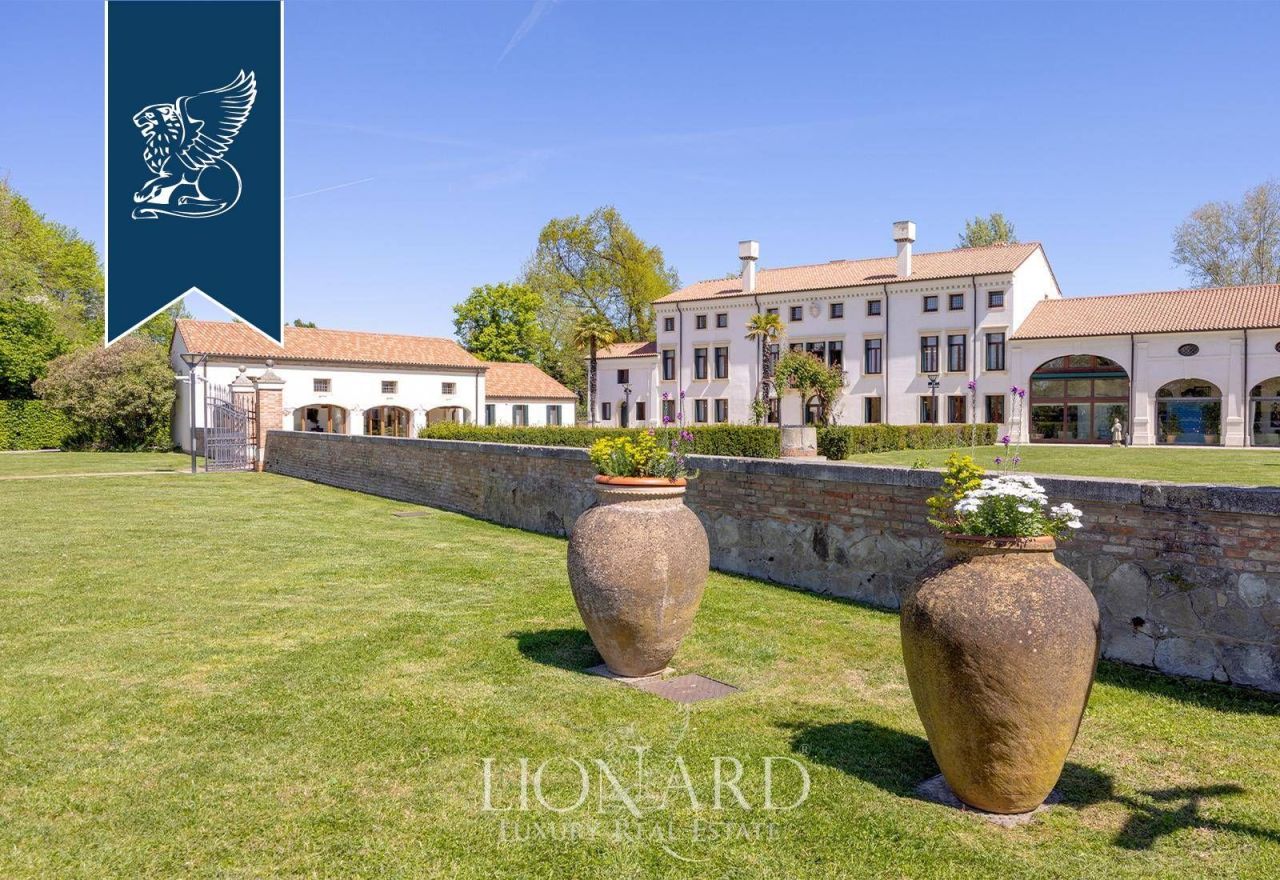 Вилла в Падуе, Италия, 3 200 м² - фото 14