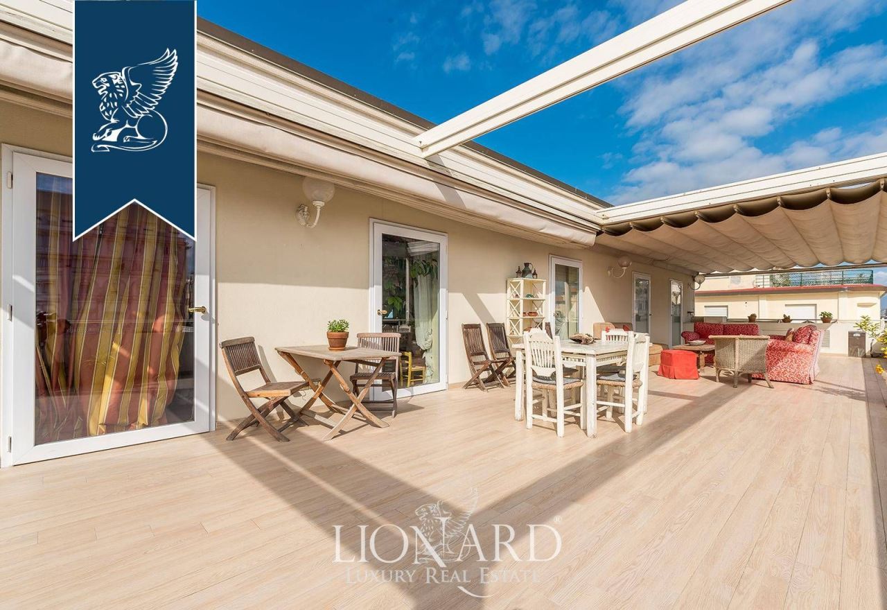 Апартаменты в Виареджо, Италия, 150 м² - фото 13