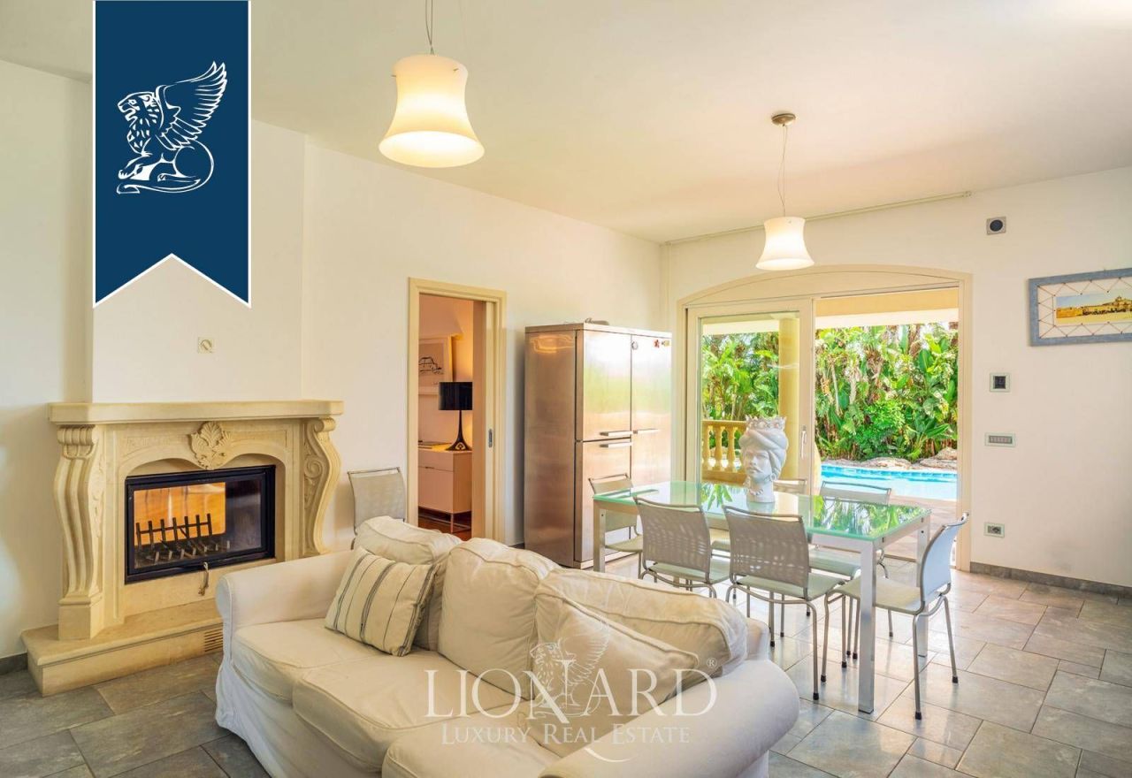 Вилла в Сиракузах, Италия, 880 м² - фото 13