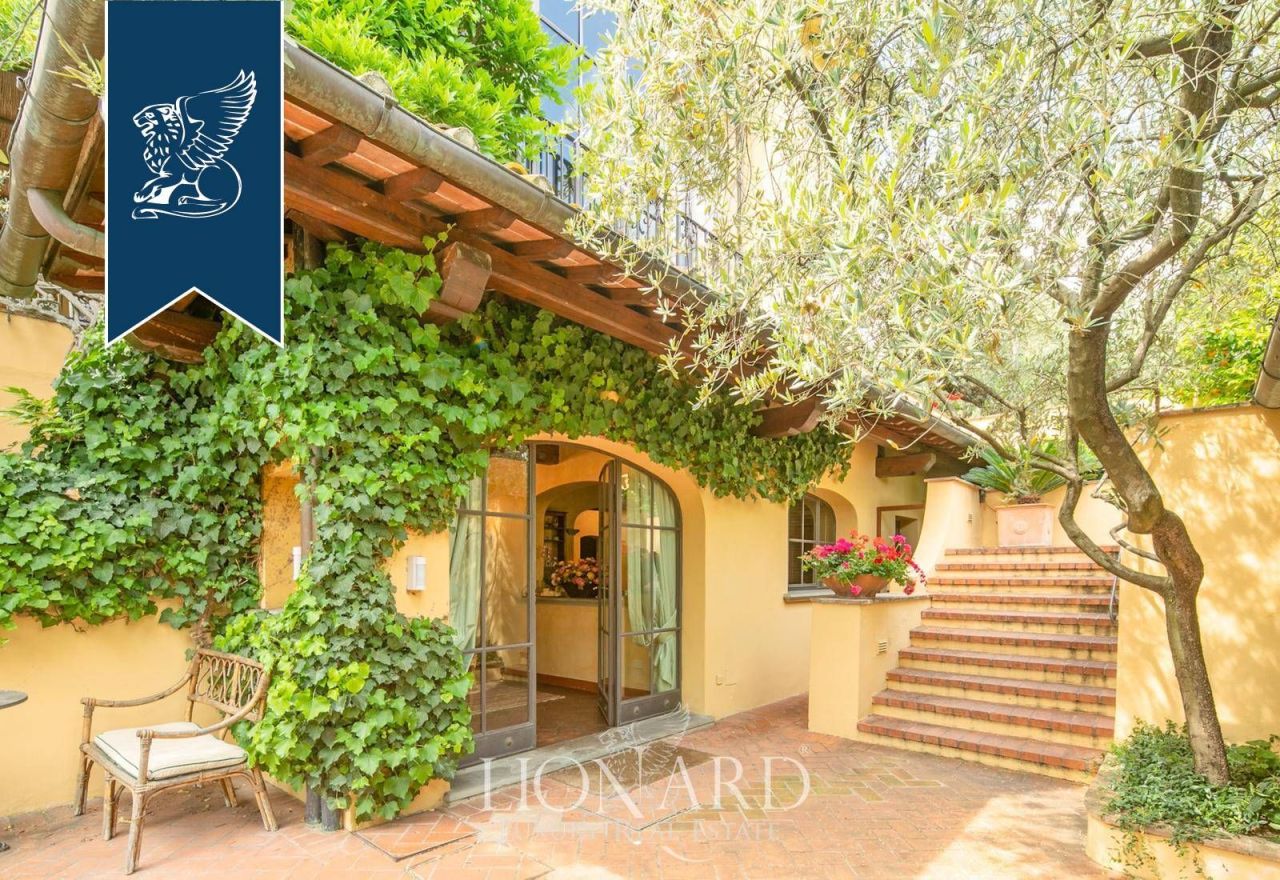 Вилла в Прато, Италия, 1 000 м² - фото 13