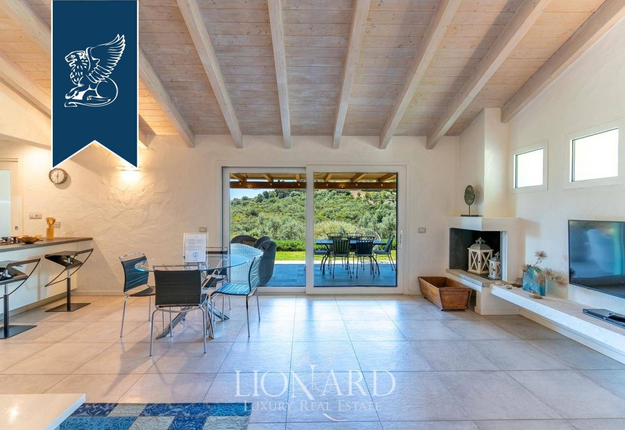 Вилла в Ольбии, Италия, 200 м² - фото 13