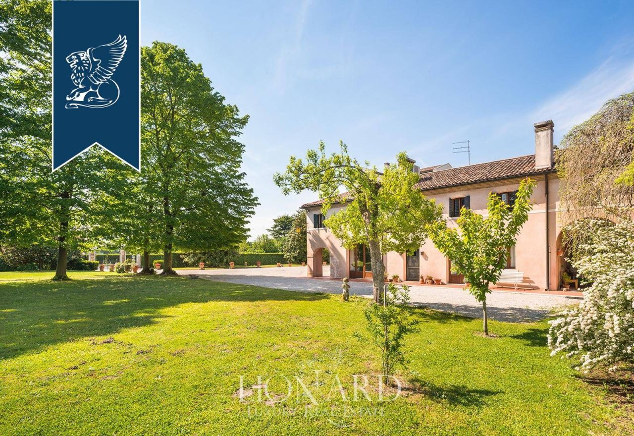 Вилла в Тревизо, Италия, 1 800 м² - фото 13