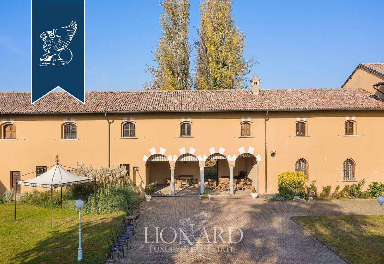 Замок в Павии, Италия, 2 800 м² - фото 13