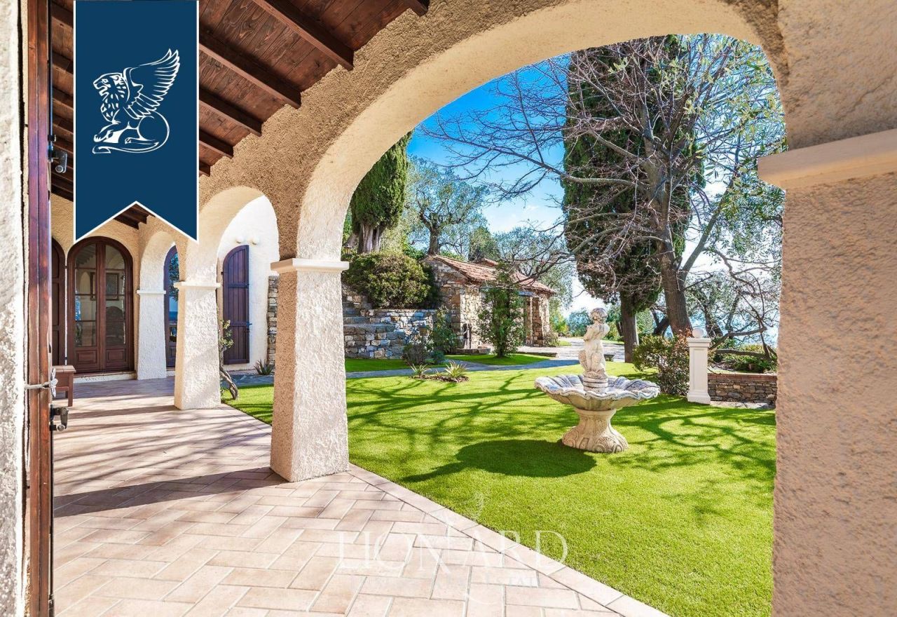 Вилла в Империи, Италия, 360 м² - фото 13