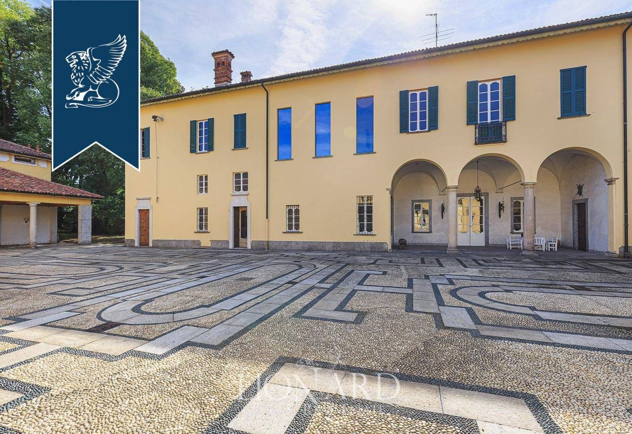 Вилла в Милане, Италия, 2 500 м² - фото 13