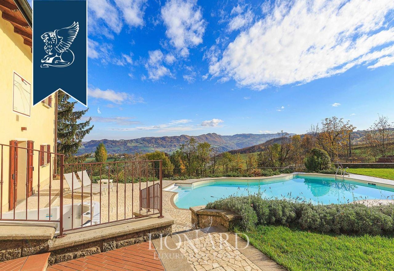 Вилла в Модене, Италия, 1 200 м² - фото 13