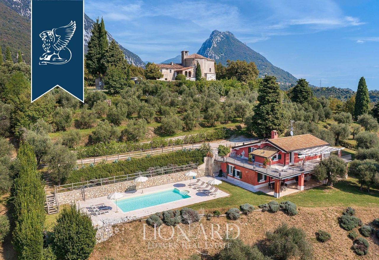 Вилла в Брешии, Италия, 805 м² - фото 13