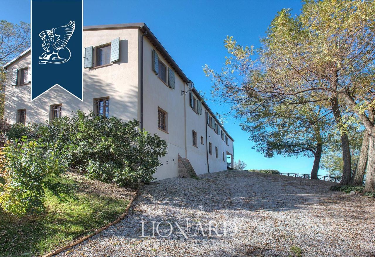 Вилла в Форли-Чезене, Италия, 700 м² - фото 13