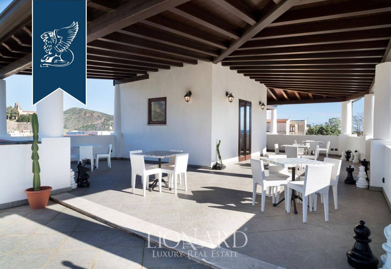 Отель, гостиница на Липари, Италия, 1 300 м² - фото 13