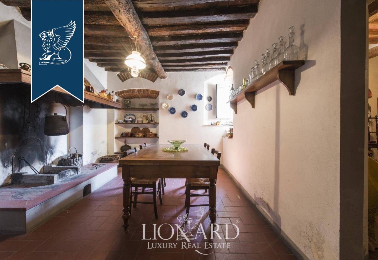 Вилла в Прато, Италия, 1 000 м² - фото 14