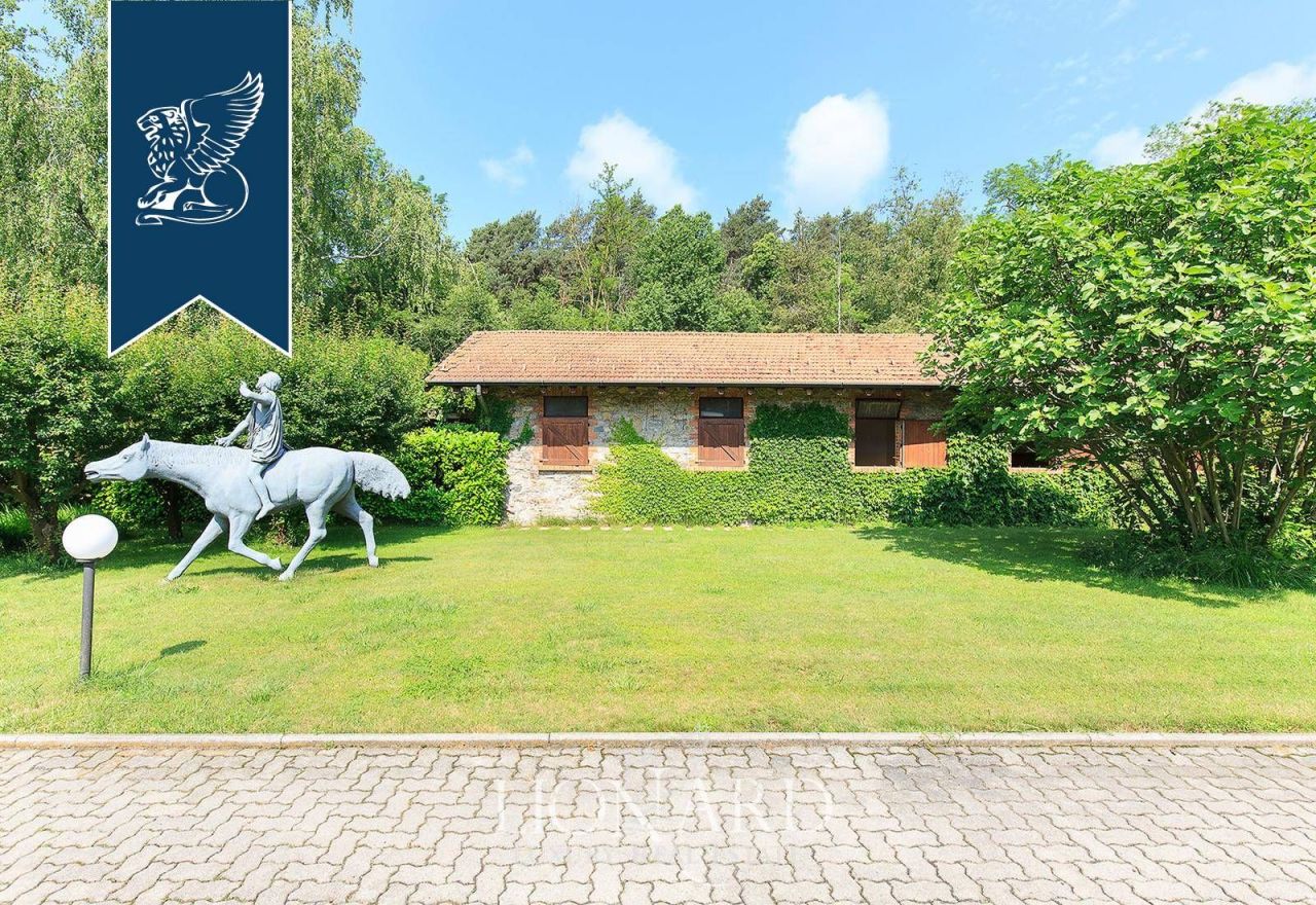 Вилла в Варесе, Италия, 597 м² - фото 13