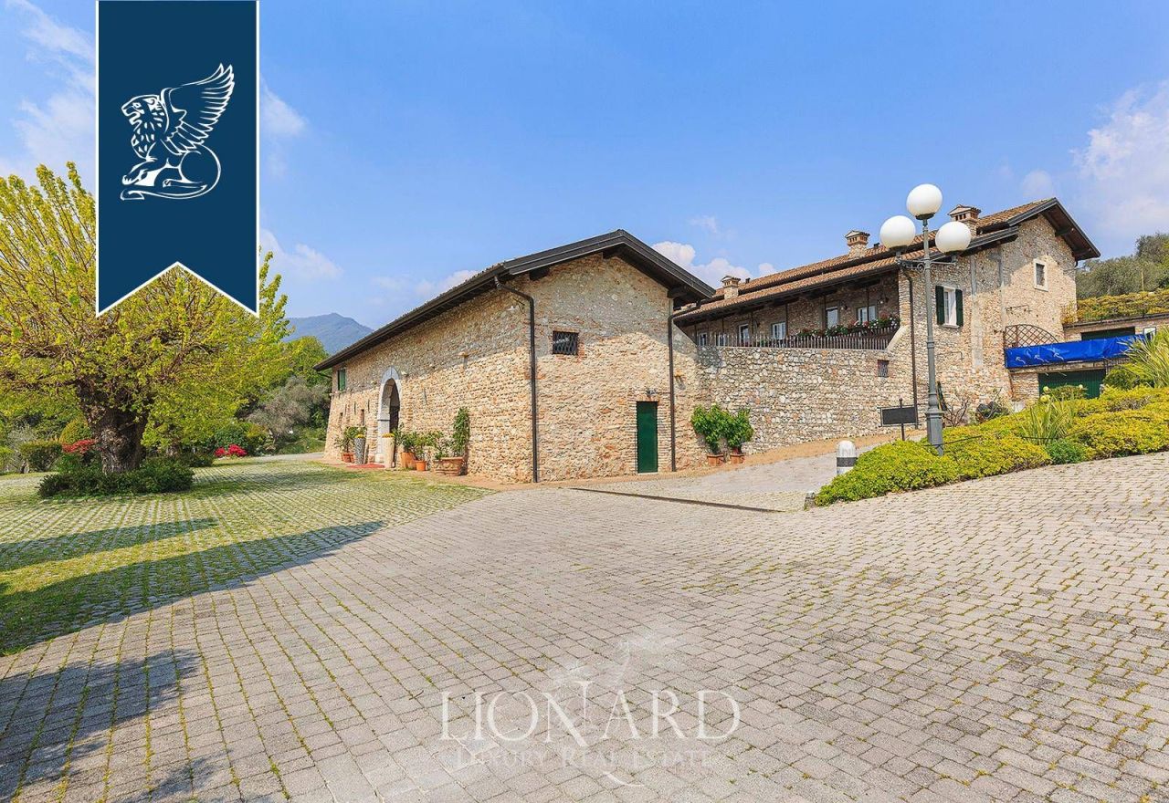 Ферма в Сало, Италия, 2 500 м² - фото 14