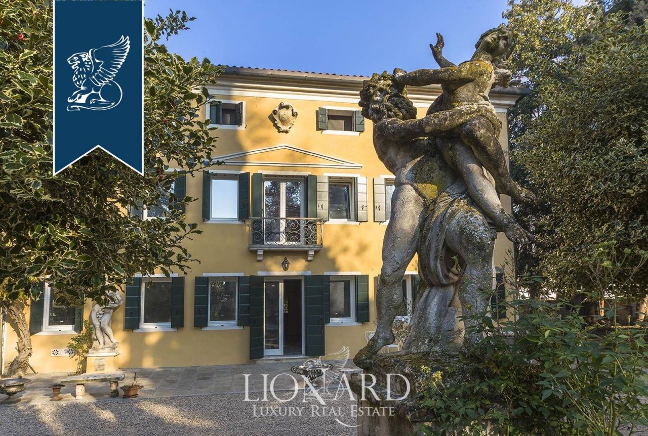 Вилла в Венеции, Италия, 750 м² - фото 15