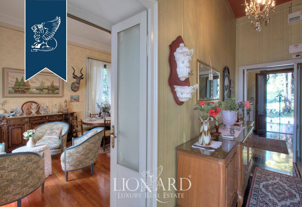 Вилла в Лезе, Италия, 400 м² - фото 15