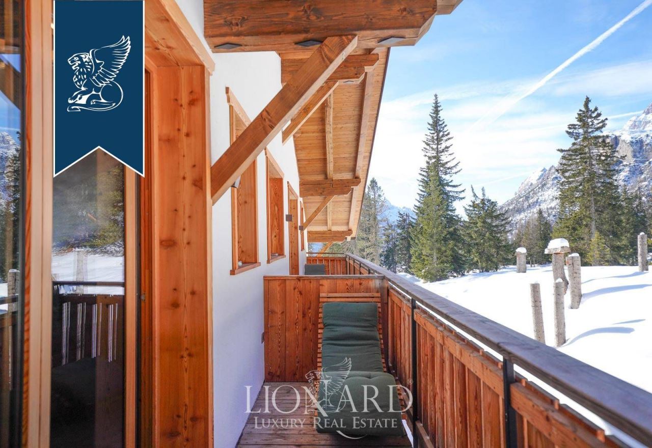 Отель, гостиница в Беллуно, Италия, 1 200 м² - фото 15