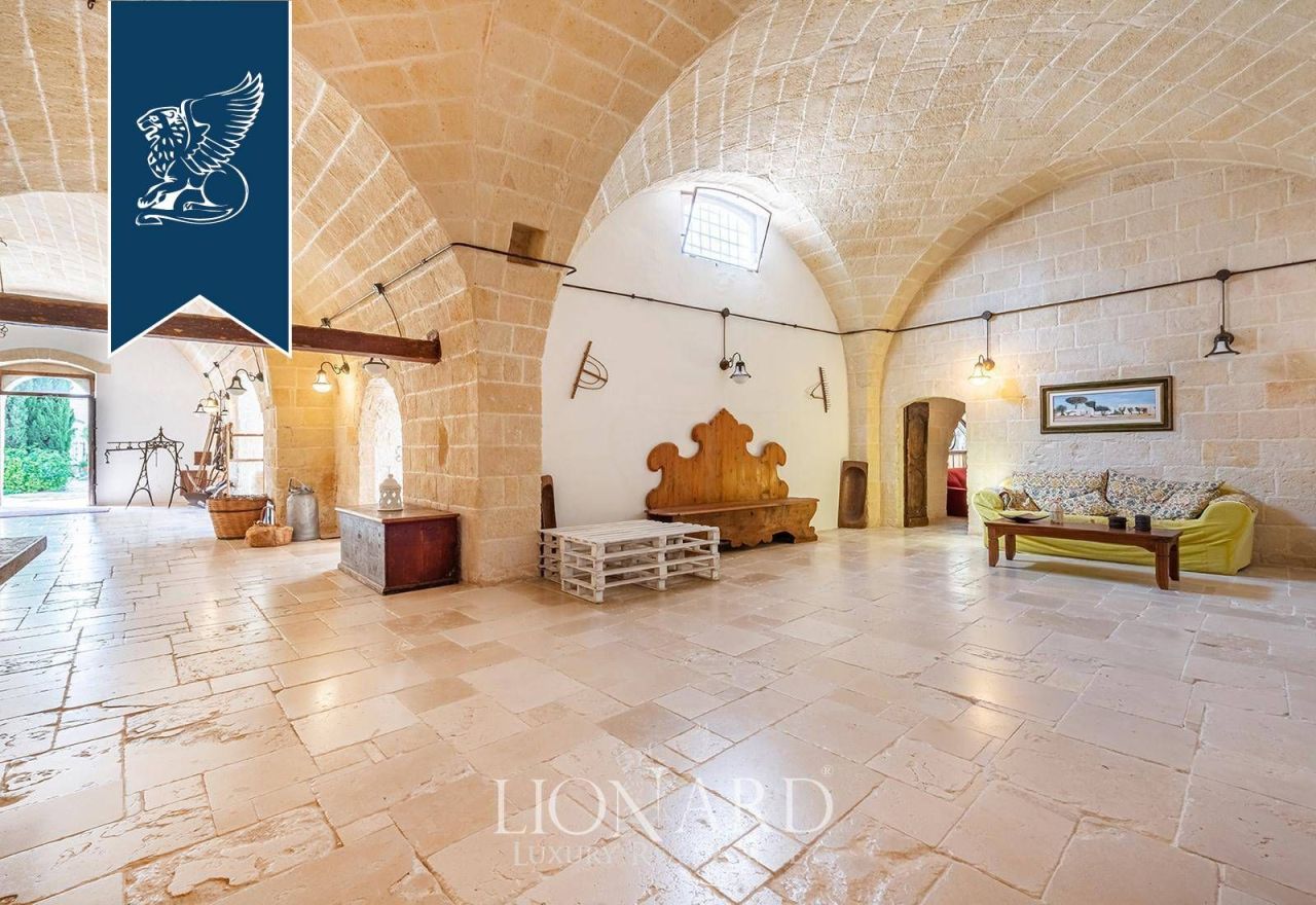 Ферма в Таранто, Италия, 1 000 м² - фото 15