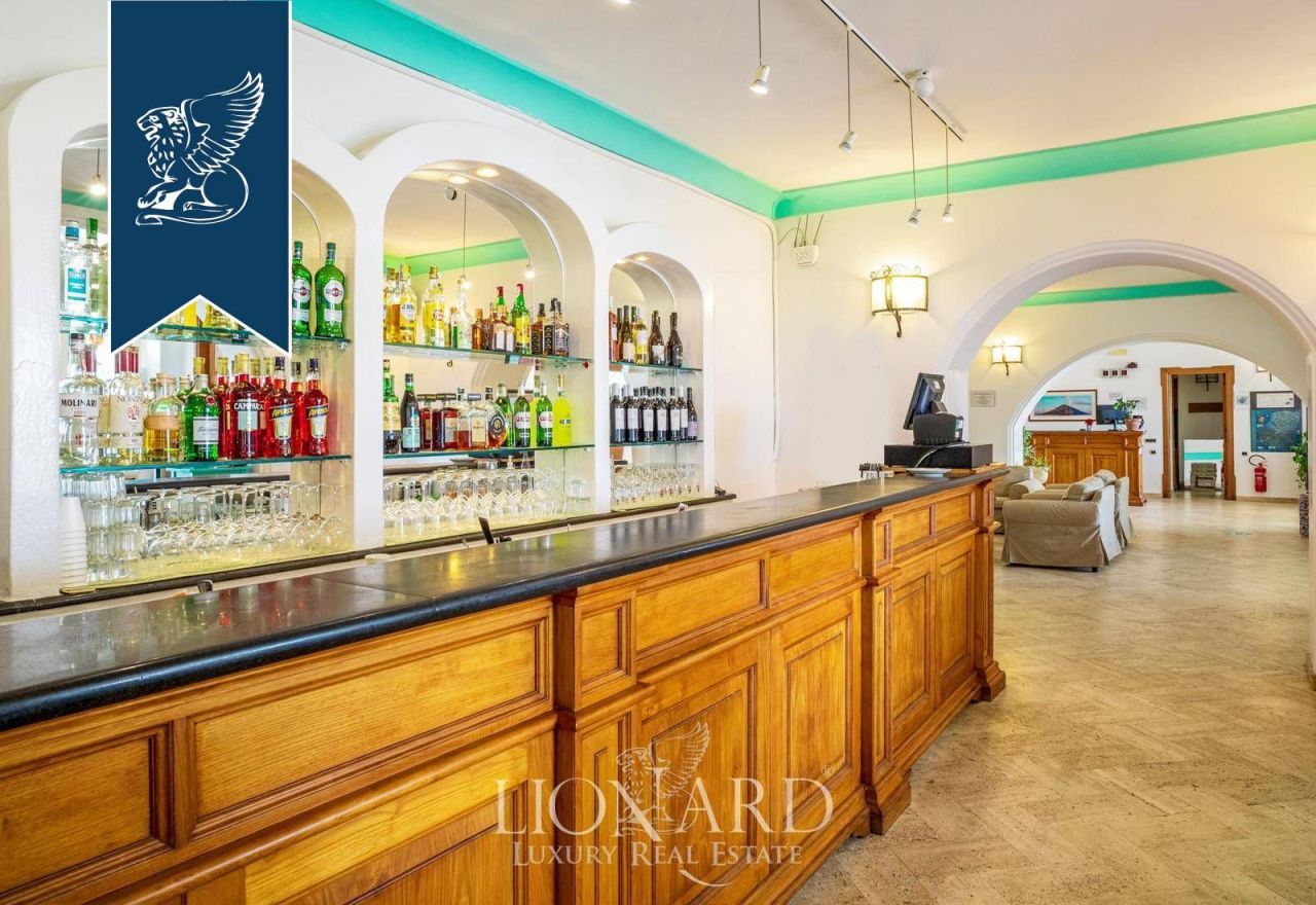 Отель, гостиница на Липари, Италия, 1 200 м² - фото 15