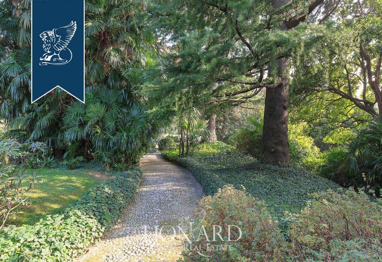 Вилла в Лекко, Италия, 1 000 м² - фото 15