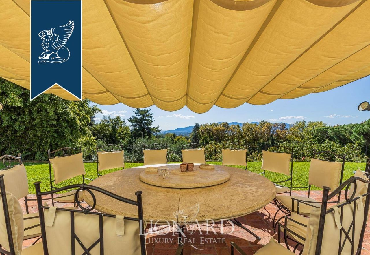 Вилла в Капаннори, Италия, 900 м² - фото 15