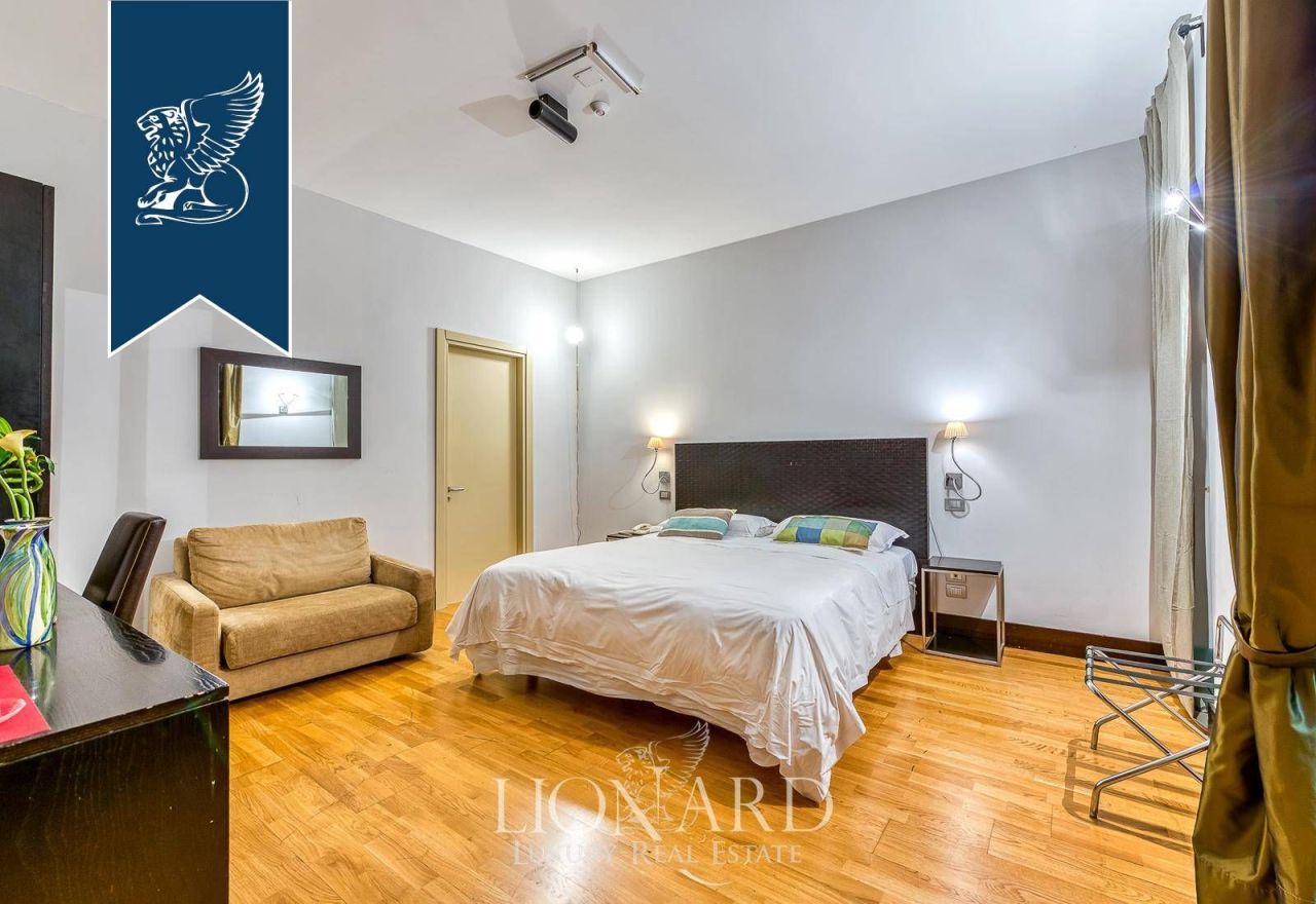 Отель, гостиница в Неаполе, Италия, 600 м² - фото 15