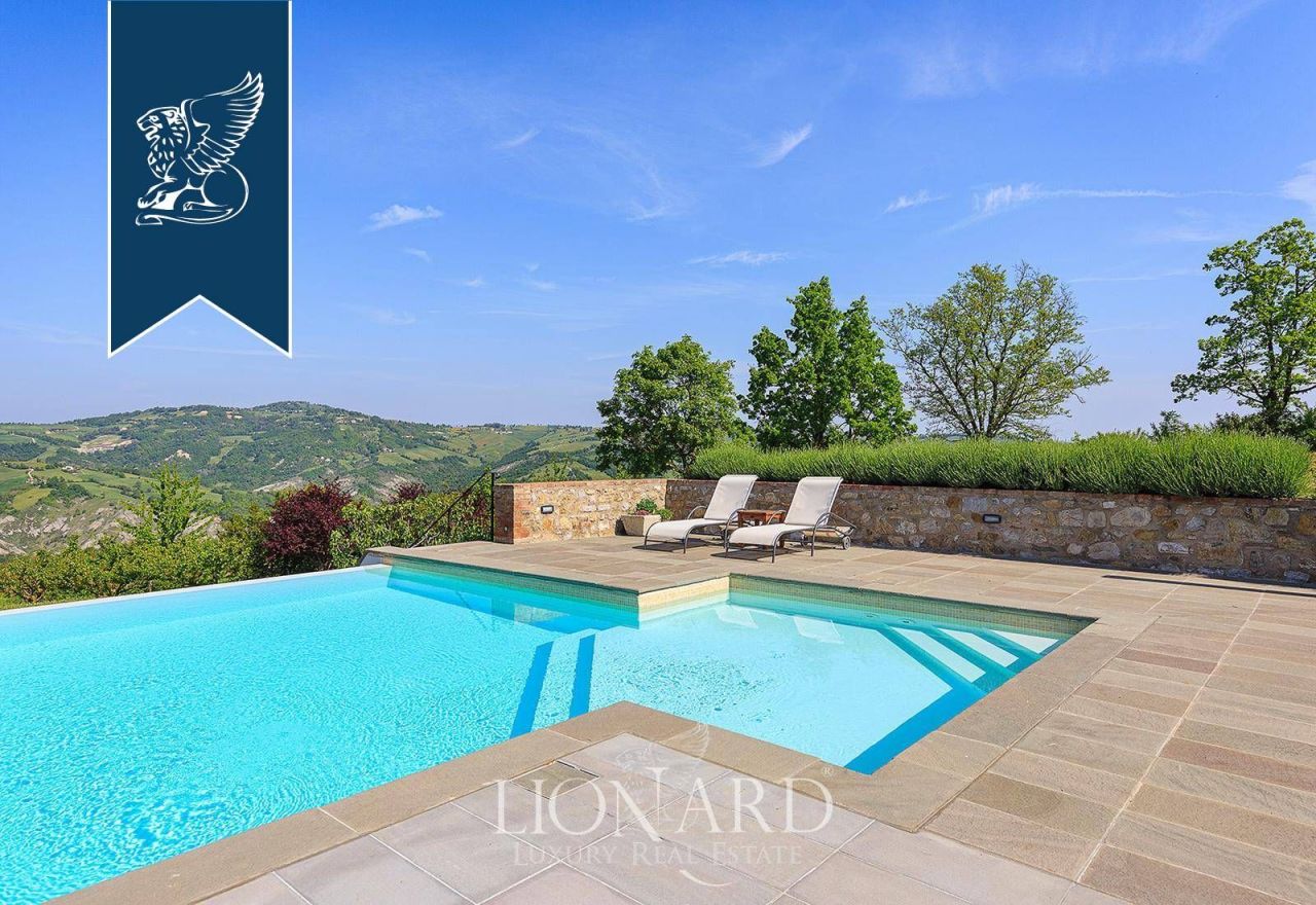 Вилла в Модене, Италия, 900 м² - фото 15